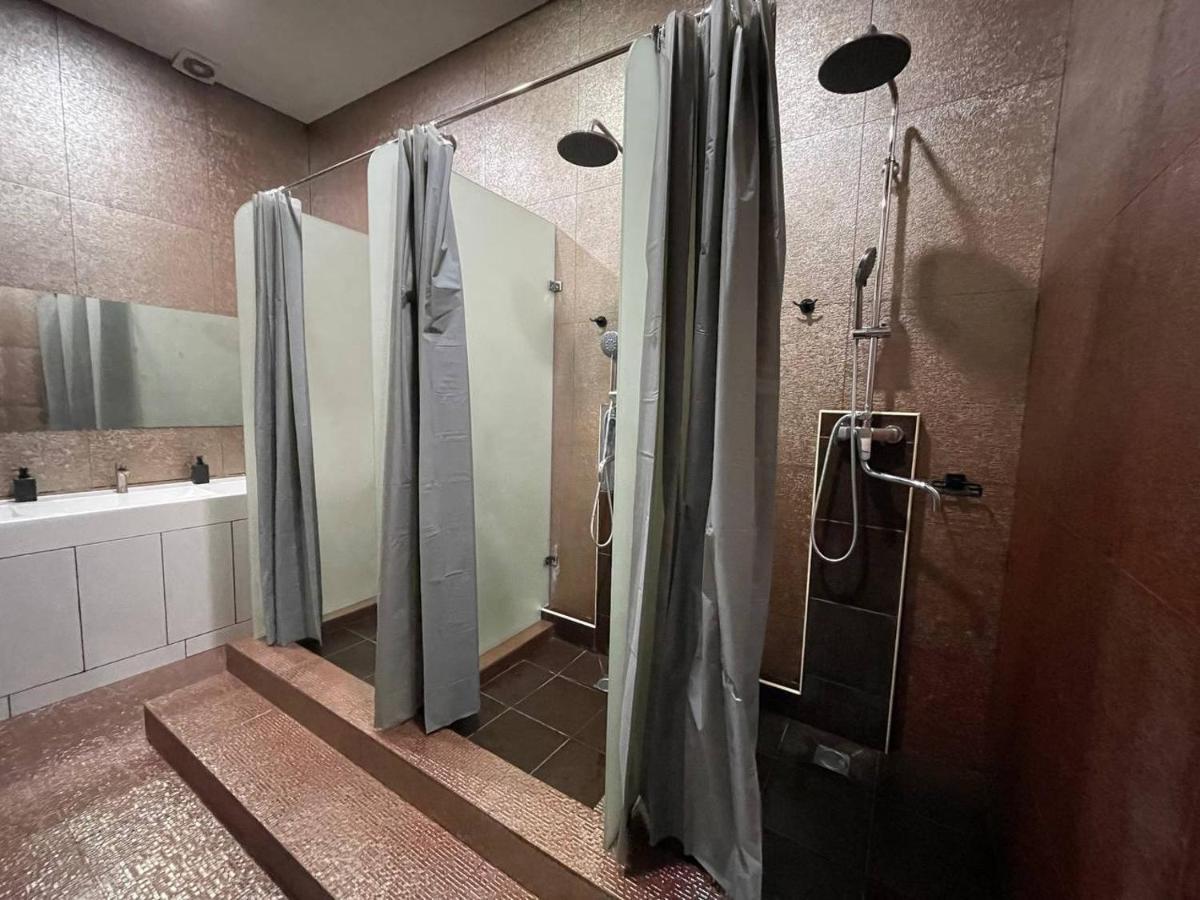 Flats Hostel Астана Экстерьер фото