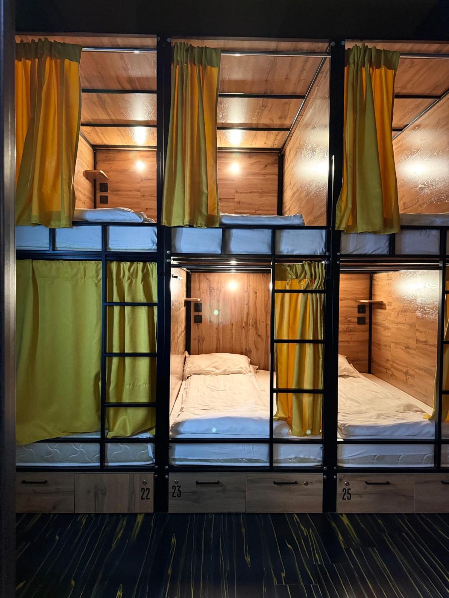 Flats Hostel Астана Экстерьер фото
